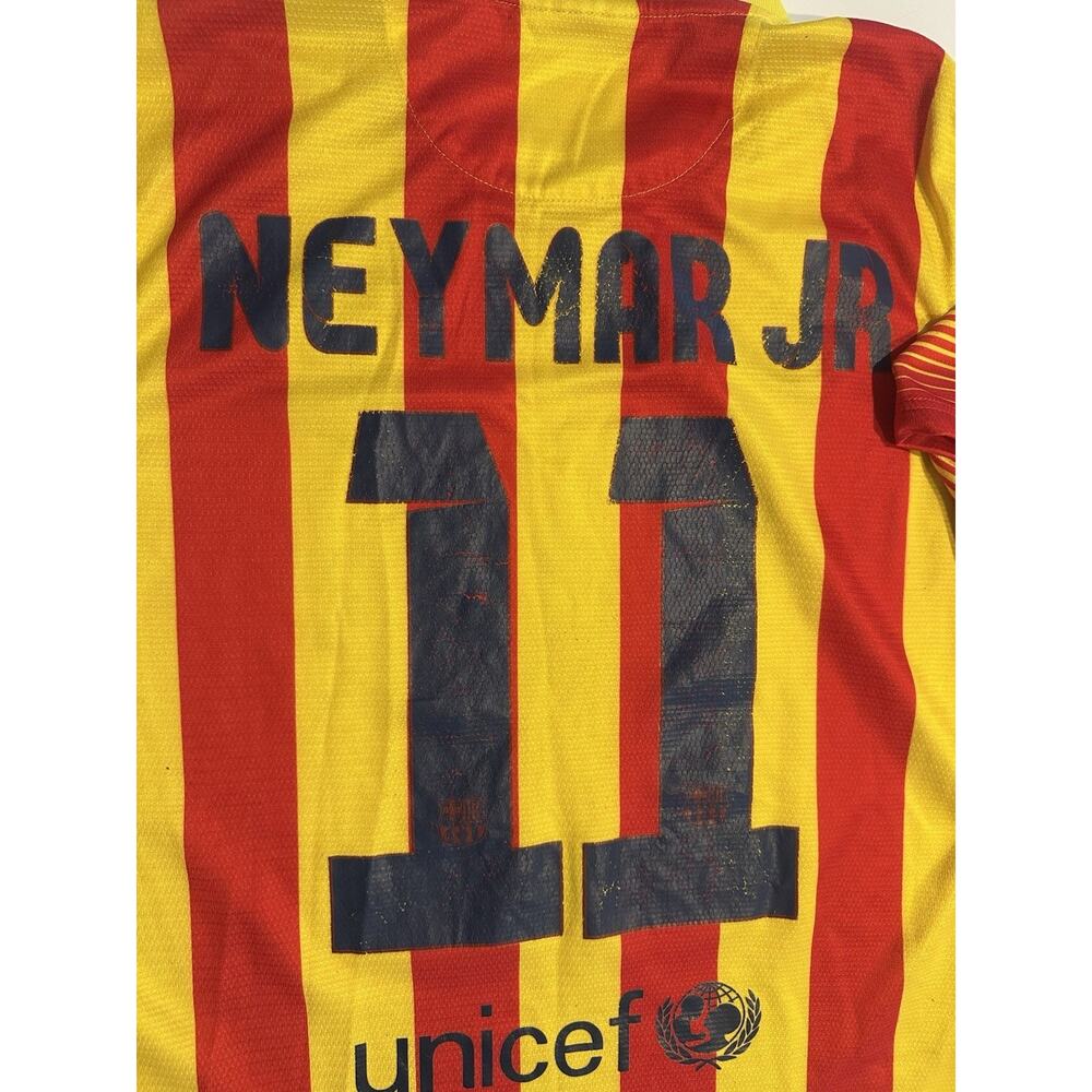 FC Barcelona Neymar Jr #11 Soccer Jersey Size Men’s Sz Large #3 On Sleeve 2013 - Picture 11 of 12